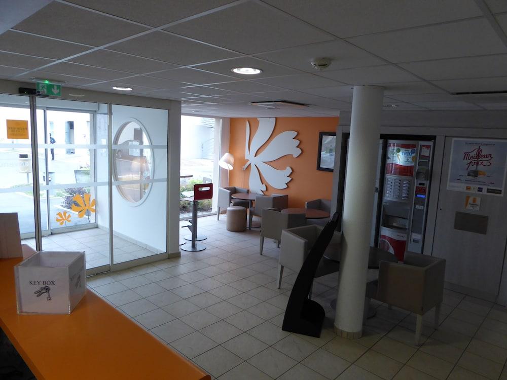 Première Classe Roissy - Aéroport Cdg - 2*